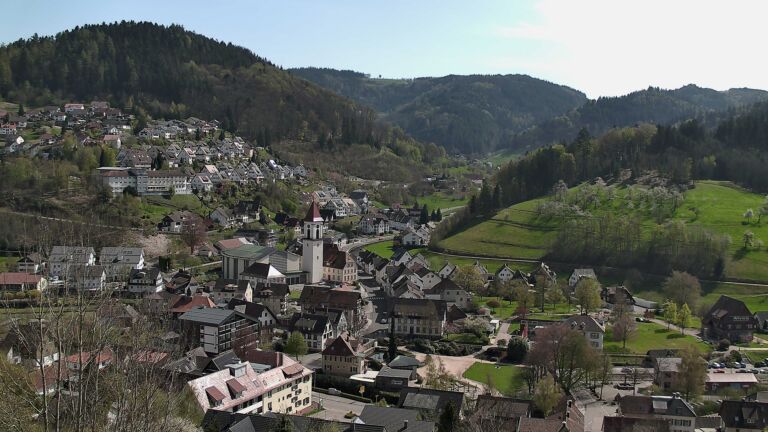 Dieses Bild zeigt eine Webcam-Aufnahme von Ottenhöfen, aufgenommen am Samstag, den 11.04.2026 um 15:00 Uhr