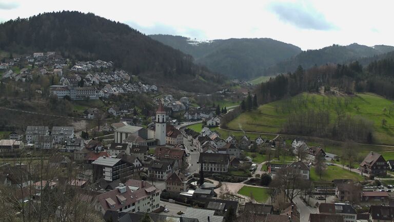 Dieses Bild zeigt eine Webcam-Aufnahme von Ottenhöfen, aufgenommen am Freitag, den 03.04.2026 um 12:20 Uhr