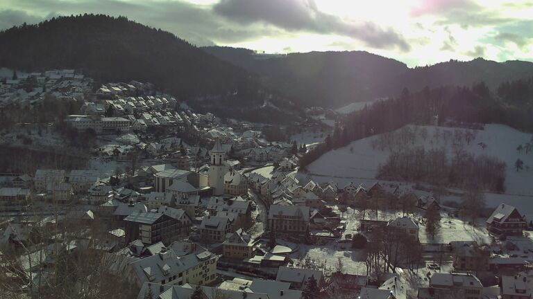 Dieses Bild zeigt eine Webcam-Aufnahme von Ottenhöfen, aufgenommen am Samstag, den 03.01.2026 um 12:00 Uhr