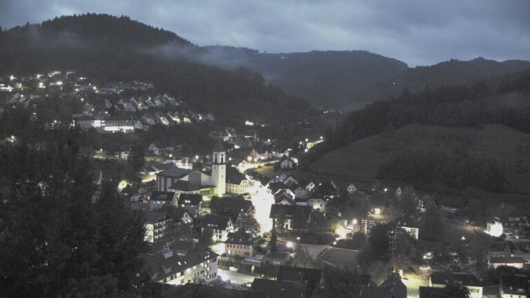 Dieses Bild zeigt eine Webcam-Aufnahme von Ottenhöfen, aufgenommen am Freitag, den 09.10.2026 um 07:00 Uhr