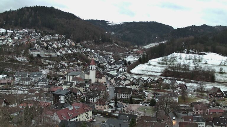 Dieses Bild zeigt eine Webcam-Aufnahme von Ottenhöfen, aufgenommen am Freitag, den 09.01.2026 um 08:20 Uhr