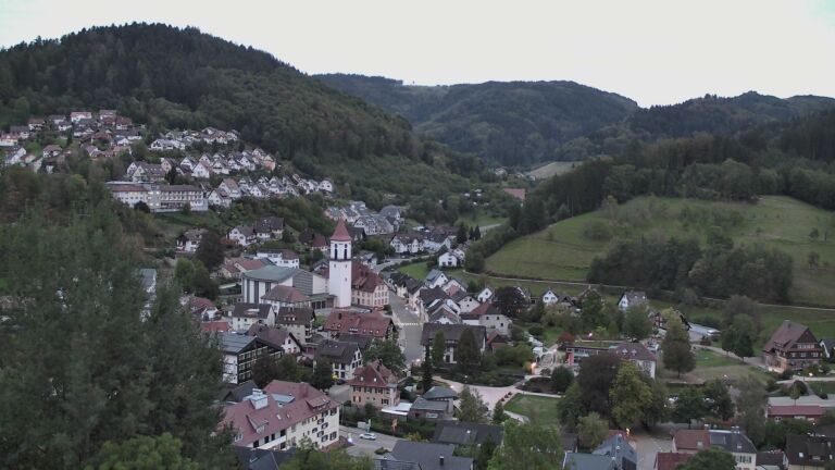 Dieses Bild zeigt eine Webcam-Aufnahme von Ottenhöfen, aufgenommen am Sonntag, den 20.09.2026 um 19:30 Uhr