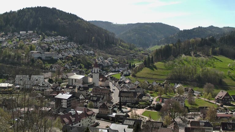 Dieses Bild zeigt eine Webcam-Aufnahme von Ottenhöfen, aufgenommen am Donnerstag, den 09.04.2026 um 12:00 Uhr