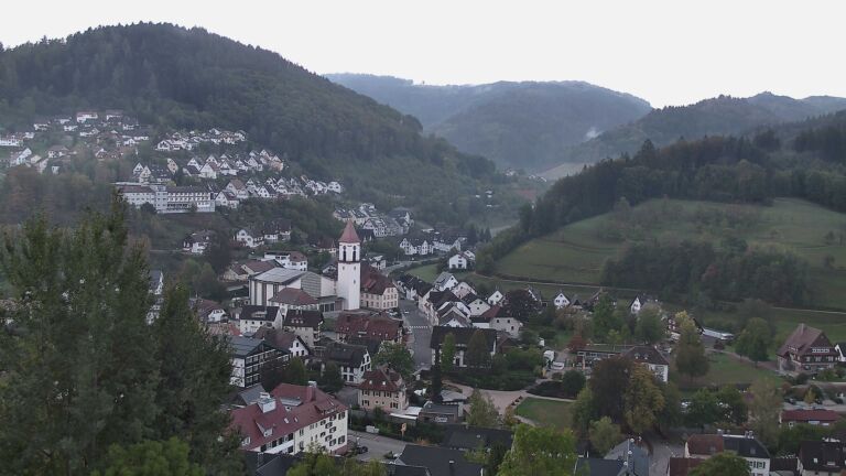 Dieses Bild zeigt eine Webcam-Aufnahme von Ottenhöfen, aufgenommen am Freitag, den 09.10.2026 um 08:10 Uhr