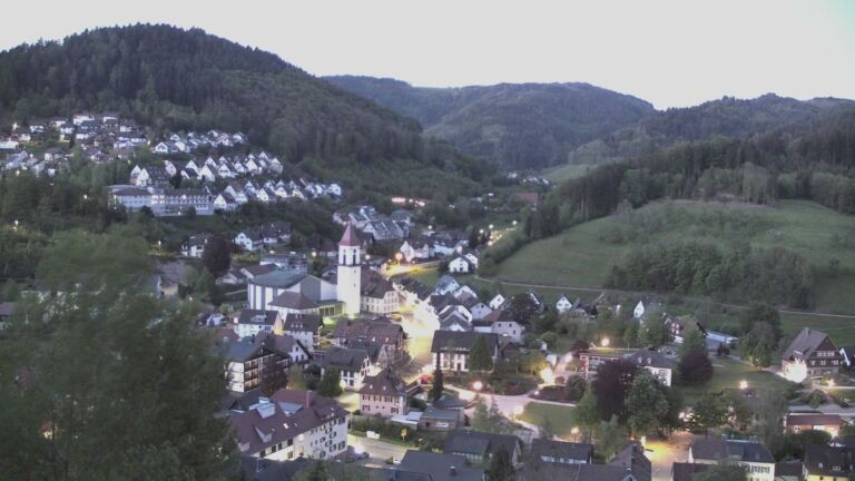 Dieses Bild zeigt eine Webcam-Aufnahme von Ottenhöfen, aufgenommen am Donnerstag, den 30.04.2026 um 05:30 Uhr