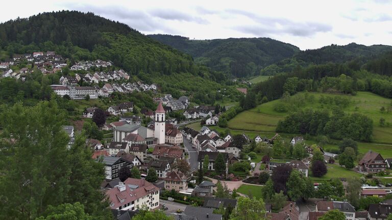 Dieses Bild zeigt eine Webcam-Aufnahme von Ottenhöfen, aufgenommen am Mittwoch, den 20.05.2026 um 08:40 Uhr