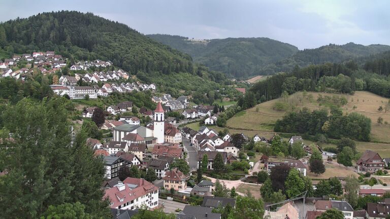 Dieses Bild zeigt eine Webcam-Aufnahme von Ottenhöfen, aufgenommen am Donnerstag, den 16.07.2026 um 19:50 Uhr