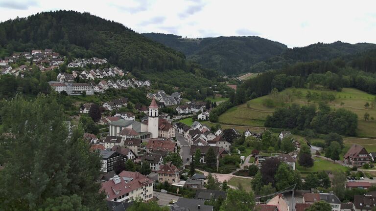 Dieses Bild zeigt eine Webcam-Aufnahme von Ottenhöfen, aufgenommen am Montag, den 06.07.2026 um 09:40 Uhr