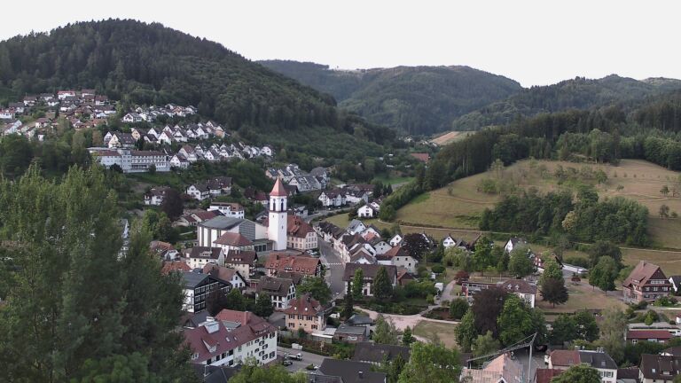 Dieses Bild zeigt eine Webcam-Aufnahme von Ottenhöfen, aufgenommen am Donnerstag, den 23.07.2026 um 06:30 Uhr