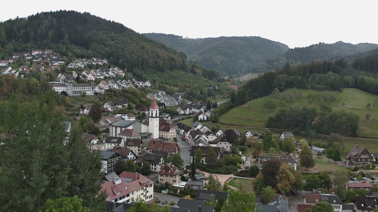 Dieses Bild zeigt eine Webcam-Aufnahme von Ottenhöfen, aufgenommen am Donnerstag, den 01.10.2026 um 10:30 Uhr