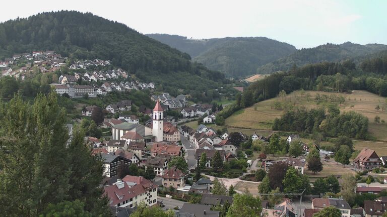 Dieses Bild zeigt eine Webcam-Aufnahme von Ottenhöfen, aufgenommen am Freitag, den 31.07.2026 um 07:30 Uhr