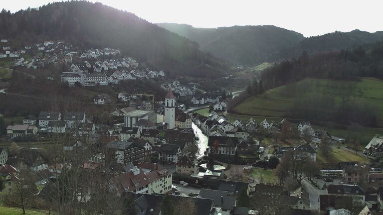 Dieses Bild zeigt eine Webcam-Aufnahme von Ottenhöfen, aufgenommen am Donnerstag, den 18.12.2025 um 10:40 Uhr