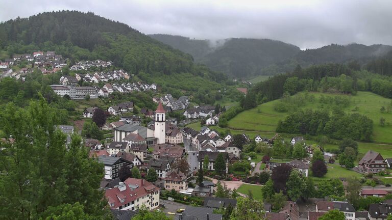 Dieses Bild zeigt eine Webcam-Aufnahme von Ottenhöfen, aufgenommen am Montag, den 11.05.2026 um 12:50 Uhr