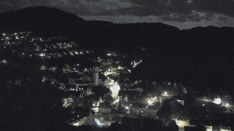 Dieses Bild zeigt eine Webcam-Aufnahme von Ottenhöfen, aufgenommen am Montag, den 24.08.2026 um 23:00 Uhr