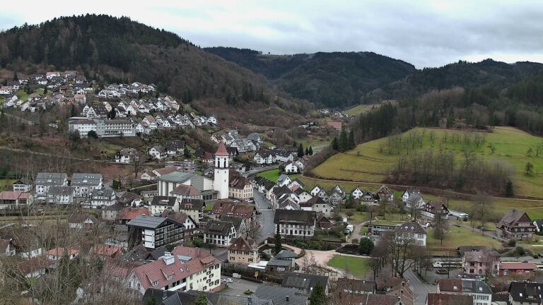 Dieses Bild zeigt eine Webcam-Aufnahme von Ottenhöfen, aufgenommen am Sonntag, den 22.02.2026 um 13:40 Uhr