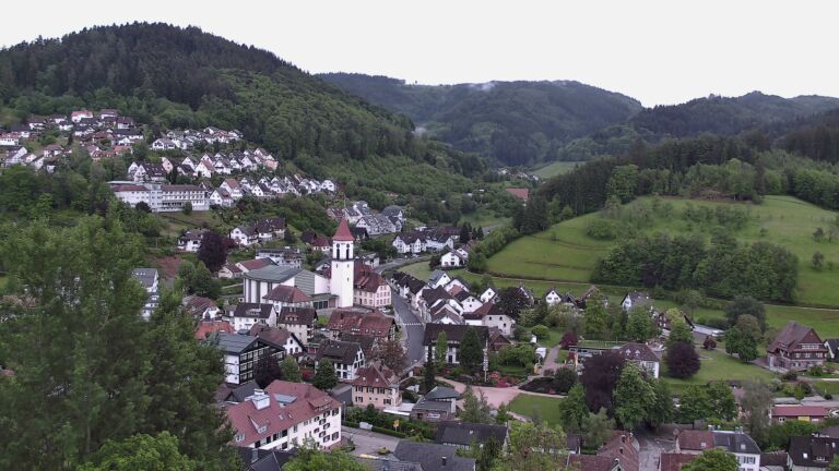Dieses Bild zeigt eine Webcam-Aufnahme von Ottenhöfen, aufgenommen am Donnerstag, den 14.05.2026 um 06:00 Uhr