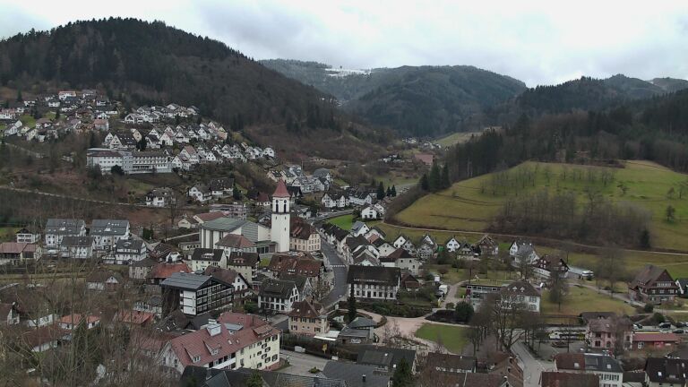 Dieses Bild zeigt eine Webcam-Aufnahme von Ottenhöfen, aufgenommen am Sonntag, den 15.02.2026 um 12:20 Uhr