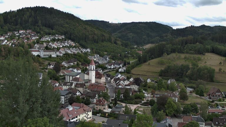 Dieses Bild zeigt eine Webcam-Aufnahme von Ottenhöfen, aufgenommen am Samstag, den 29.08.2026 um 16:40 Uhr