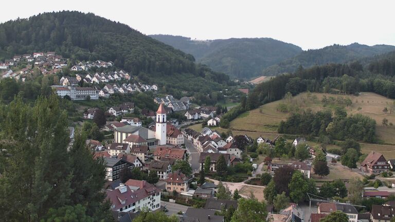 Dieses Bild zeigt eine Webcam-Aufnahme von Ottenhöfen, aufgenommen am Freitag, den 31.07.2026 um 06:30 Uhr