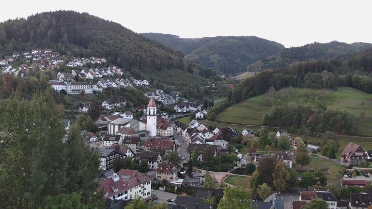 Dieses Bild zeigt eine Webcam-Aufnahme von Ottenhöfen, aufgenommen am Mittwoch, den 07.10.2026 um 08:00 Uhr