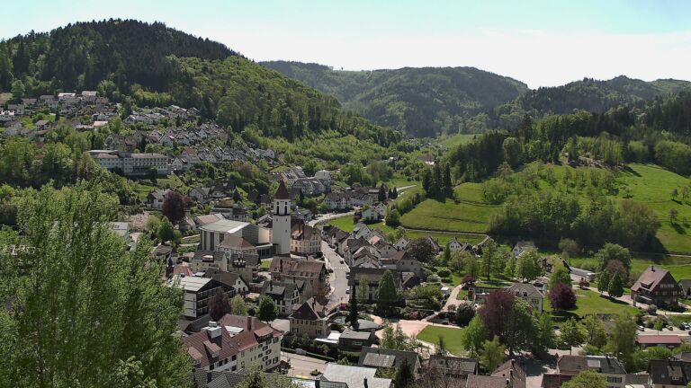 Dieses Bild zeigt eine Webcam-Aufnahme von Ottenhöfen, aufgenommen am Mittwoch, den 29.04.2026 um 12:20 Uhr