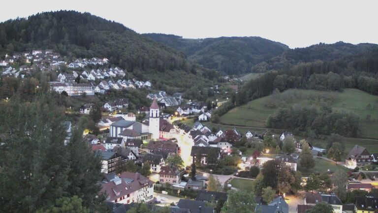 Dieses Bild zeigt eine Webcam-Aufnahme von Ottenhöfen, aufgenommen am Freitag, den 23.10.2026 um 07:40 Uhr