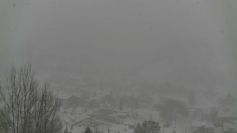 Dieses Bild zeigt eine Webcam-Aufnahme von Ottenhöfen, aufgenommen am Samstag, den 03.01.2026 um 15:10 Uhr