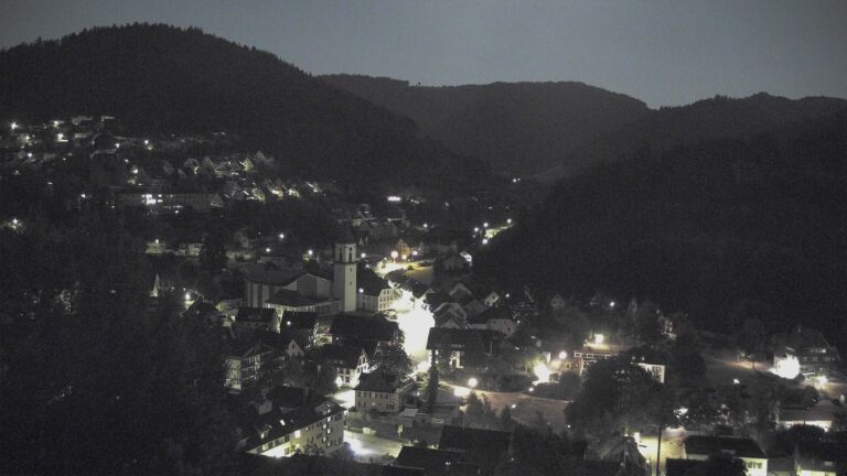 Dieses Bild zeigt eine Webcam-Aufnahme von Ottenhöfen, aufgenommen am Donnerstag, den 30.07.2026 um 01:00 Uhr