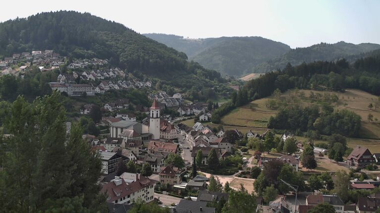 Dieses Bild zeigt eine Webcam-Aufnahme von Ottenhöfen, aufgenommen am Freitag, den 31.07.2026 um 10:40 Uhr