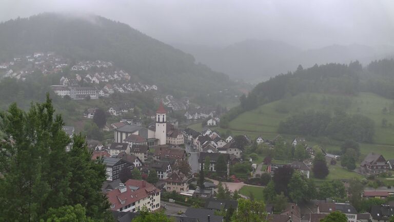 Dieses Bild zeigt eine Webcam-Aufnahme von Ottenhöfen, aufgenommen am Samstag, den 16.05.2026 um 08:10 Uhr