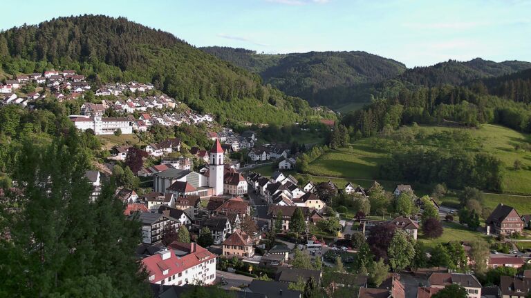 Dieses Bild zeigt eine Webcam-Aufnahme von Ottenhöfen, aufgenommen am Samstag, den 09.05.2026 um 19:30 Uhr