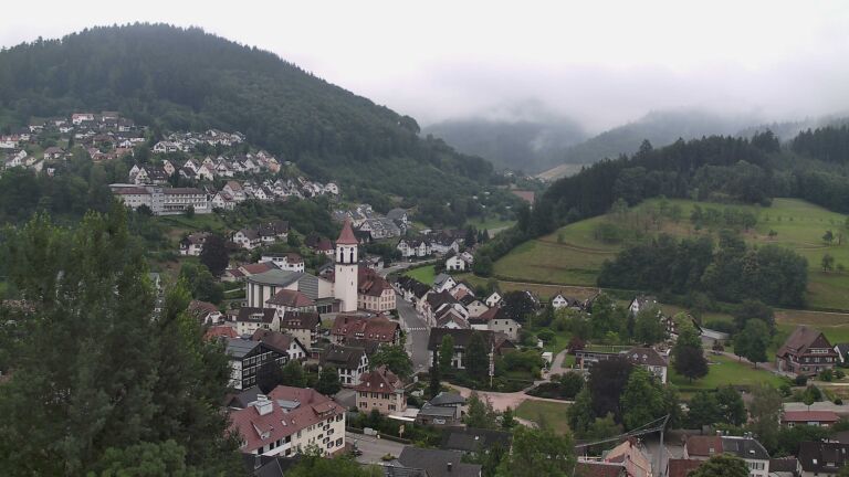Dieses Bild zeigt eine Webcam-Aufnahme von Ottenhöfen, aufgenommen am Mittwoch, den 01.07.2026 um 06:50 Uhr