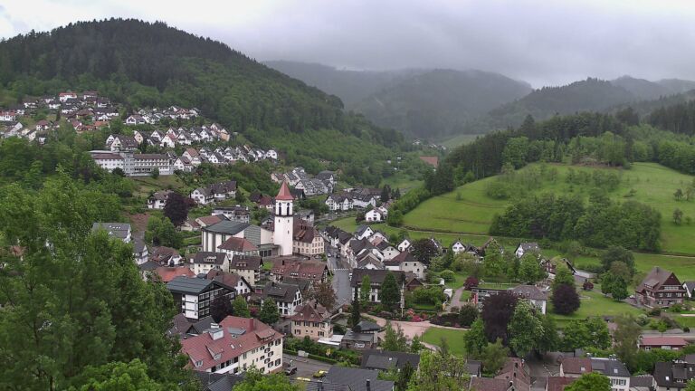 Dieses Bild zeigt eine Webcam-Aufnahme von Ottenhöfen, aufgenommen am Montag, den 11.05.2026 um 15:30 Uhr