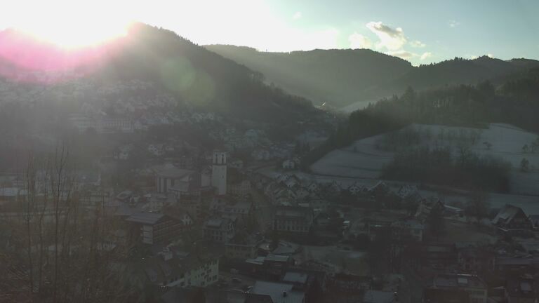 Dieses Bild zeigt eine Webcam-Aufnahme von Ottenhöfen, aufgenommen am Dienstag, den 30.12.2025 um 09:50 Uhr