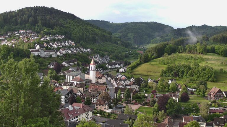 Dieses Bild zeigt eine Webcam-Aufnahme von Ottenhöfen, aufgenommen am Mittwoch, den 20.05.2026 um 07:10 Uhr