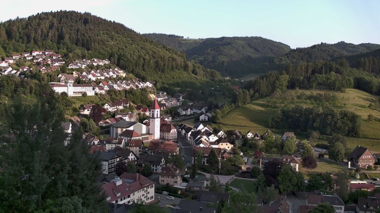 Dieses Bild zeigt eine Webcam-Aufnahme von Ottenhöfen, aufgenommen am Samstag, den 30.05.2026 um 20:20 Uhr