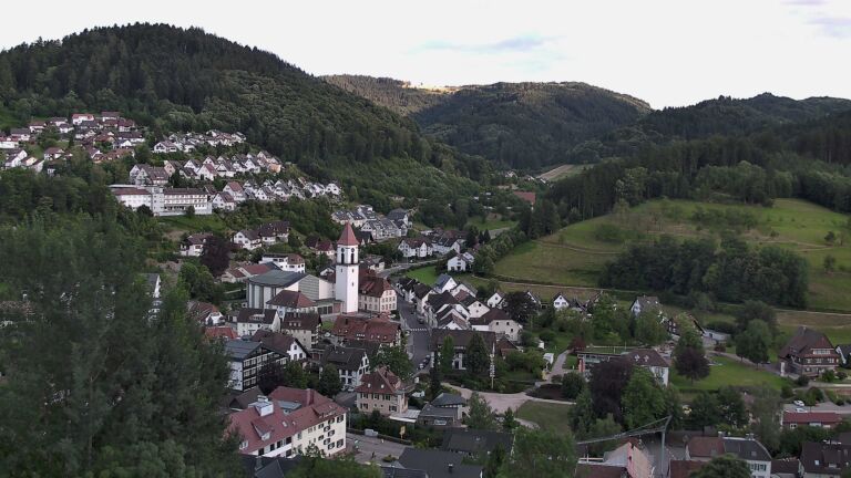 Dieses Bild zeigt eine Webcam-Aufnahme von Ottenhöfen, aufgenommen am Donnerstag, den 02.07.2026 um 20:40 Uhr