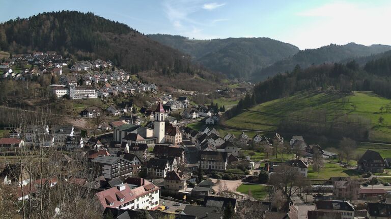 Dieses Bild zeigt eine Webcam-Aufnahme von Ottenhöfen, aufgenommen am Donnerstag, den 19.03.2026 um 15:20 Uhr