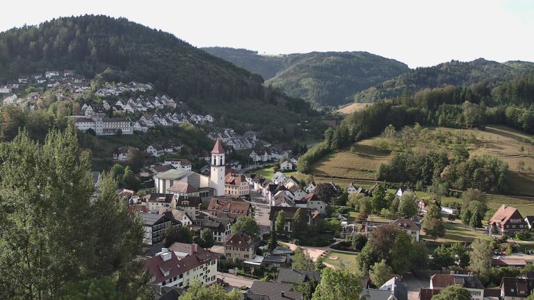 Dieses Bild zeigt eine Webcam-Aufnahme von Ottenhöfen, aufgenommen am Dienstag, den 01.09.2026 um 09:10 Uhr