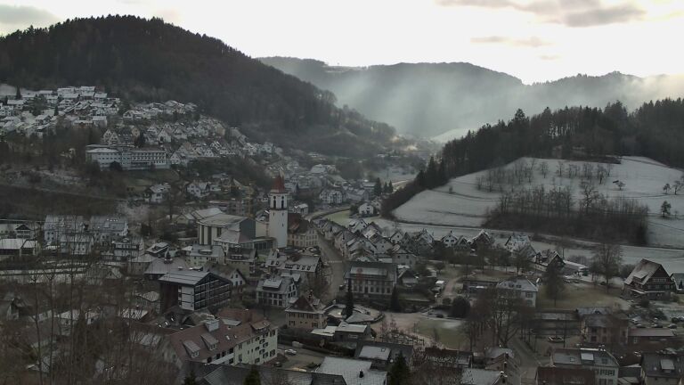 Dieses Bild zeigt eine Webcam-Aufnahme von Ottenhöfen, aufgenommen am Dienstag, den 30.12.2025 um 12:10 Uhr