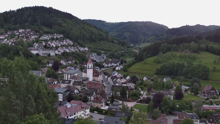 Dieses Bild zeigt eine Webcam-Aufnahme von Ottenhöfen, aufgenommen am Samstag, den 16.05.2026 um 20:30 Uhr