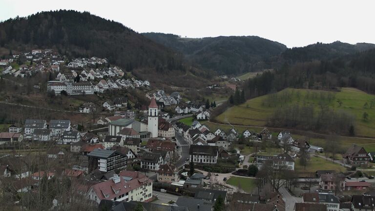 Dieses Bild zeigt eine Webcam-Aufnahme von Ottenhöfen, aufgenommen am Mittwoch, den 18.02.2026 um 13:10 Uhr