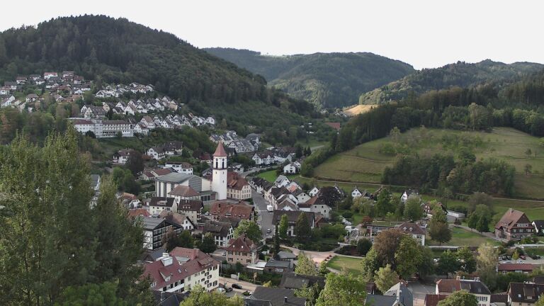 Dieses Bild zeigt eine Webcam-Aufnahme von Ottenhöfen, aufgenommen am Freitag, den 11.09.2026 um 08:30 Uhr