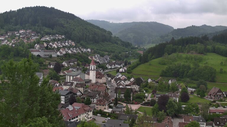 Dieses Bild zeigt eine Webcam-Aufnahme von Ottenhöfen, aufgenommen am Donnerstag, den 07.05.2026 um 15:10 Uhr