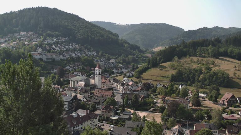 Dieses Bild zeigt eine Webcam-Aufnahme von Ottenhöfen, aufgenommen am Freitag, den 31.07.2026 um 10:00 Uhr