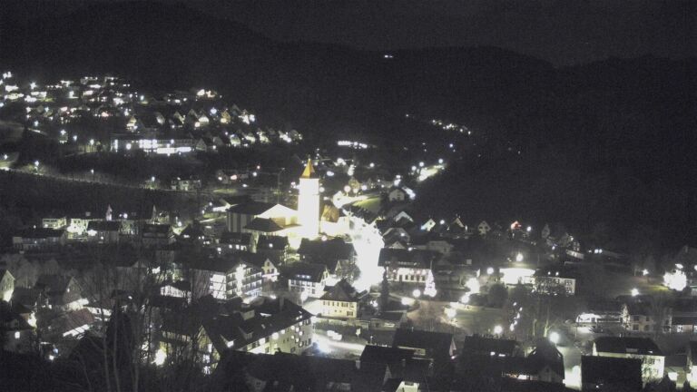 Dieses Bild zeigt eine Webcam-Aufnahme von Ottenhöfen, aufgenommen am Mittwoch, den 17.12.2025 um 18:50 Uhr