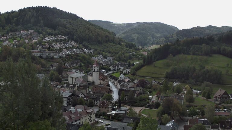Dieses Bild zeigt eine Webcam-Aufnahme von Ottenhöfen, aufgenommen am Sonntag, den 11.10.2026 um 14:30 Uhr