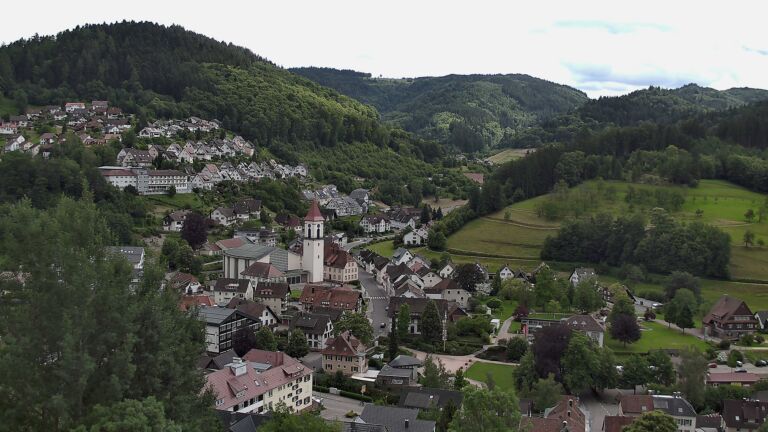 Dieses Bild zeigt eine Webcam-Aufnahme von Ottenhöfen, aufgenommen am Donnerstag, den 11.06.2026 um 15:20 Uhr