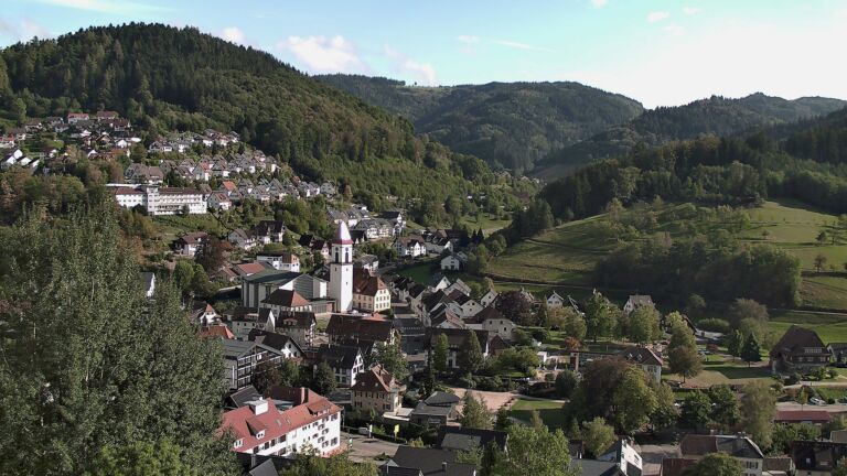 Dieses Bild zeigt eine Webcam-Aufnahme von Ottenhöfen, aufgenommen am Mittwoch, den 16.09.2026 um 16:50 Uhr
