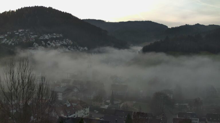 Dieses Bild zeigt eine Webcam-Aufnahme von Ottenhöfen, aufgenommen am Sonntag, den 21.12.2025 um 08:40 Uhr